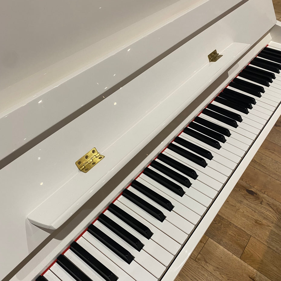 IK-2ND9880 - Pre-owned Kawai K-15 upright piano in polished white Default title