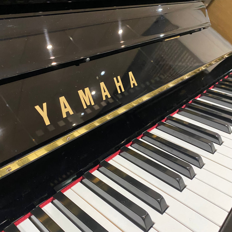 IK-2ND9893 - Pre-owned Yamaha b1 upright piano in polished ebony Default title